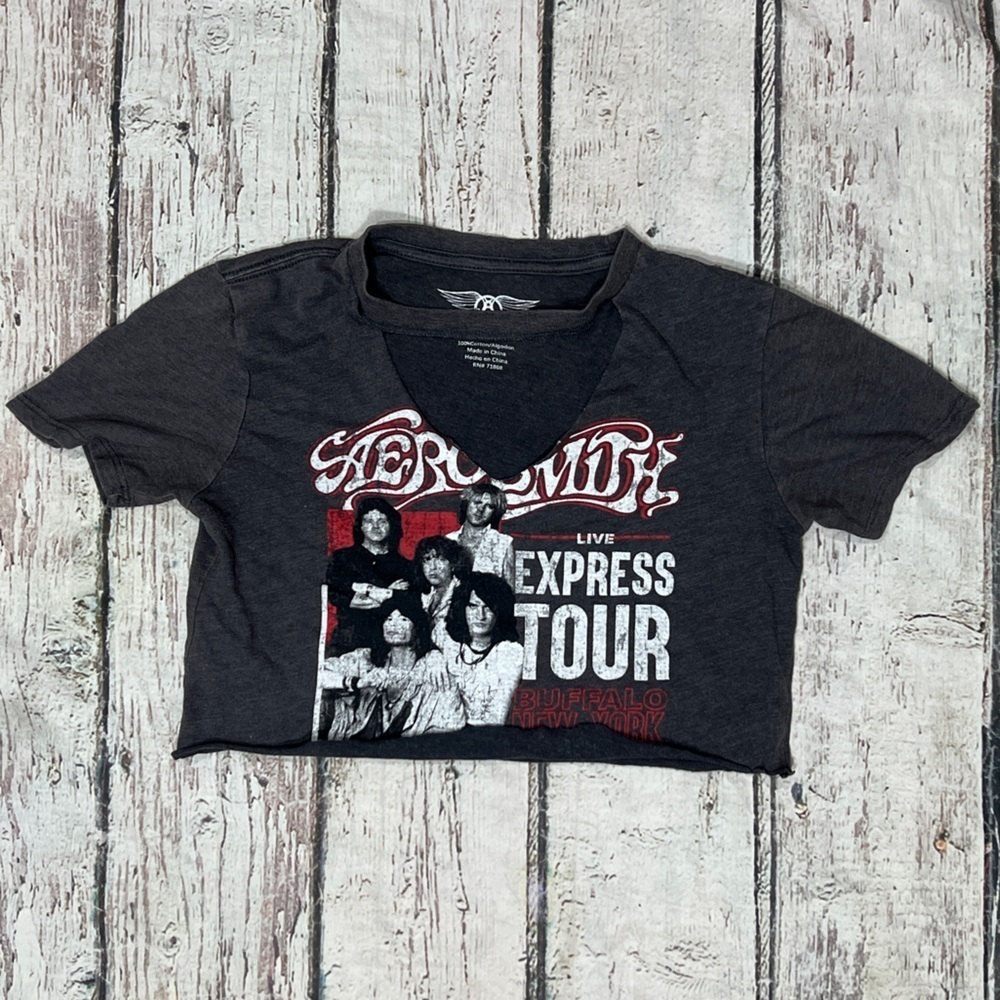 Aerosmith Live Express Tour Retro Rock n' Roll Music Crop Top Women's Tshirt